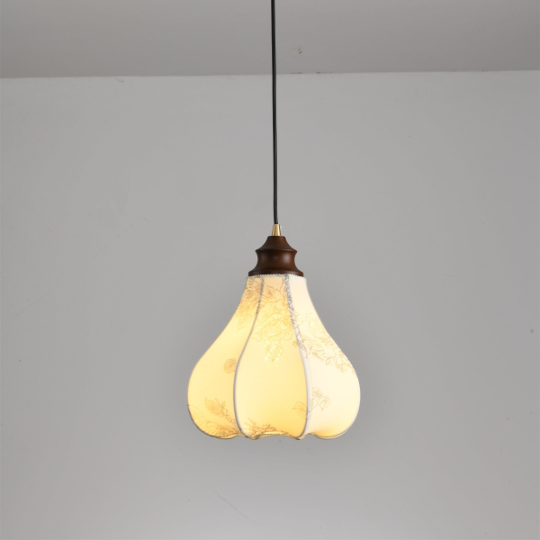 Підвісний світильник Blossom Lantern — колір горіха і білий, з матеріалу тканина, метал, стиль модерн