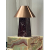 Настільна лампа Conic Marble — колір червоний і золото, з матеріалу метал, мармур, стиль модерн