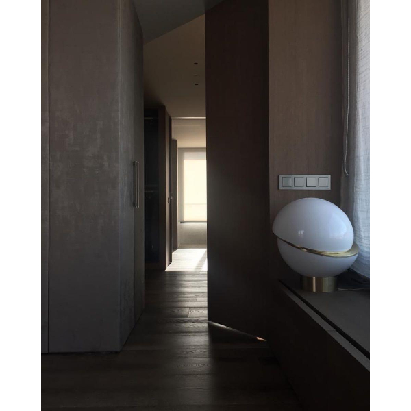 Настільна лампа 