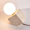 Настольная лампа Cube Stone — цвет желтый, из материала жовтий травертин, скло, стиль модерн