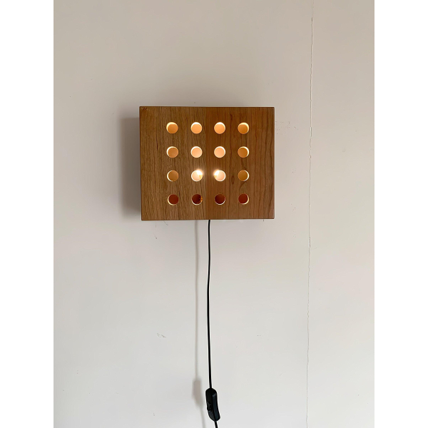 Настенный светильник Cubiform Constellation — цвет дерева, из материала метал, вишневе дерево, стиль модерн