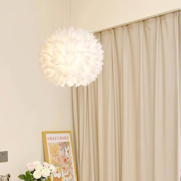 Підвісний світильник Flowers Ball — колір білий, з матеріалу метал, пвх, стиль модерн