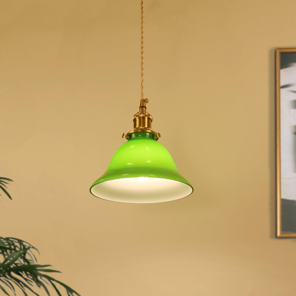 Підвісний світильник Green Bell — колір зелений, з матеріалу метал, латунь, стиль модерн