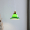 Підвісний світильник Green Bell — колір зелений, з матеріалу метал, латунь, стиль модерн