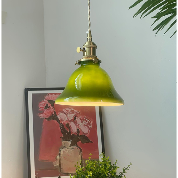 Підвісний світильник Green Bell — колір зелений, з матеріалу метал, латунь, стиль модерн