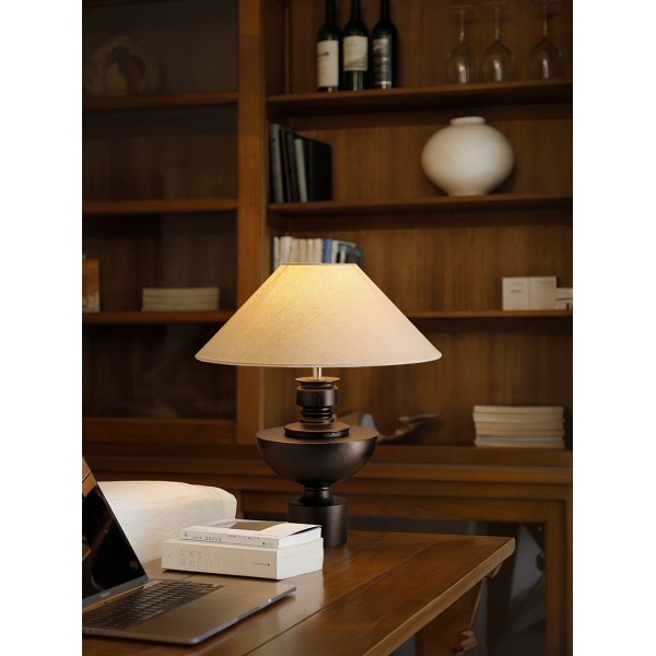 Настільна лампа Helios Vase — колір горіха і чорний, з матеріалу метал, дерево, стиль модерн