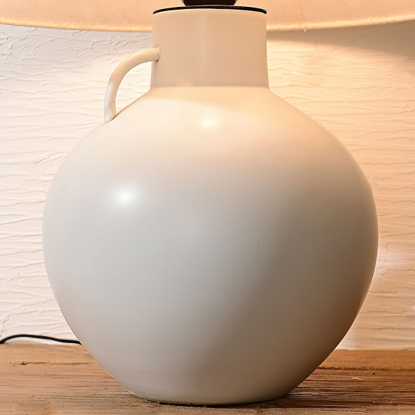 Настільна лампа Luna Jug — колір білий і бежевий, з матеріалу  метал, тканина, стиль сучасний