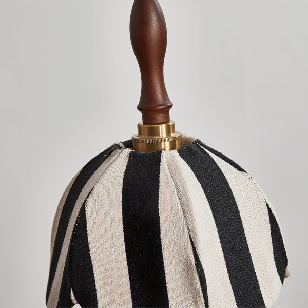 Підвісний світильник Marbre Stripe — колір чорний і білий, з матеріалу  метал, тканина, стиль модерн