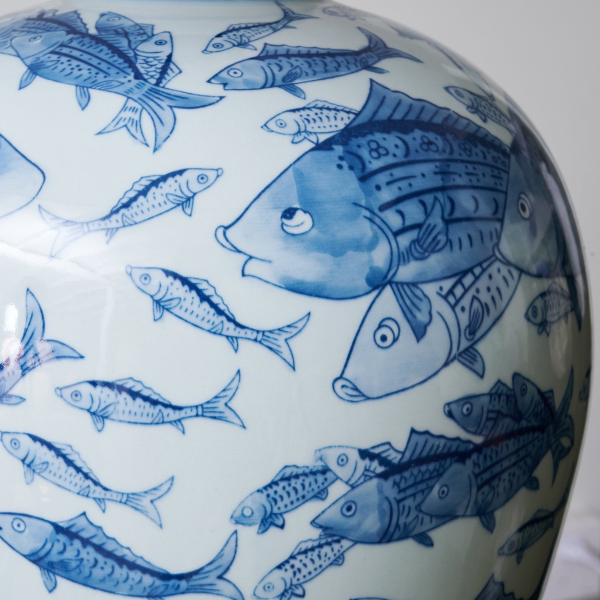 Настільна лампа Marina Porcelain — колір синій і білий, з матеріалу метал, тканина, стиль модерн