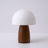 Настільна лампа Myco Mushroom — колір горіха і білий, з матеріалу метал, папір, стиль модерн