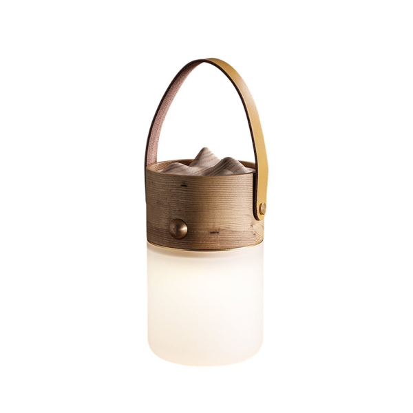 Настільна лампа Nomad Lantern — колір дерева і колір горіха, з матеріалу метал, дерево, стиль модерн