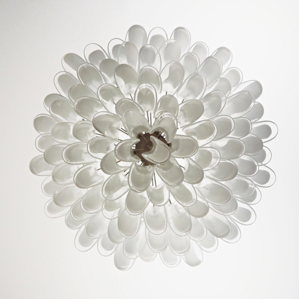 Люстра Petals White Murano — люстри дизайнерські, колір білий, з матеріалу  метал, скло, стиль сучасний