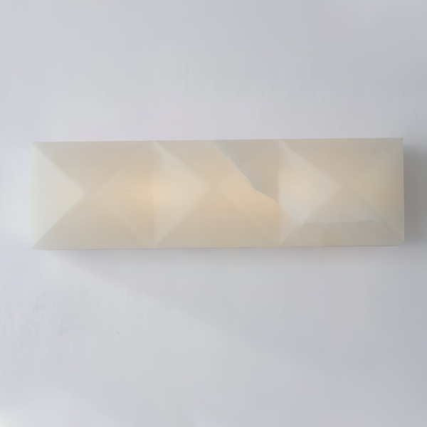 Настінний світильник Prism Alabaster — бра, колір білий, з матеріалу метал, алебастр, стиль модерн