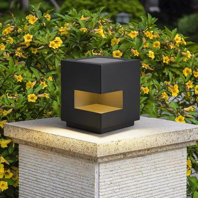Наружный фонарь Cube Post классического дизайна