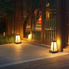 Уличный фонарь на солнечных батареях Roam Lantern — настольная лампа, цвет черный і белый, из материала нержавіюча сталь, акрил, стиль модерн