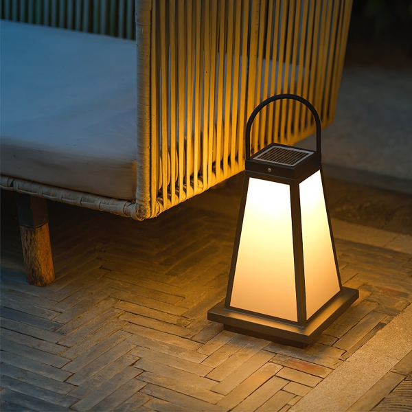 Уличный фонарь на солнечных батареях Roam Lantern — настольная лампа, цвет черный і белый, из материала нержавіюча сталь, акрил, стиль модерн