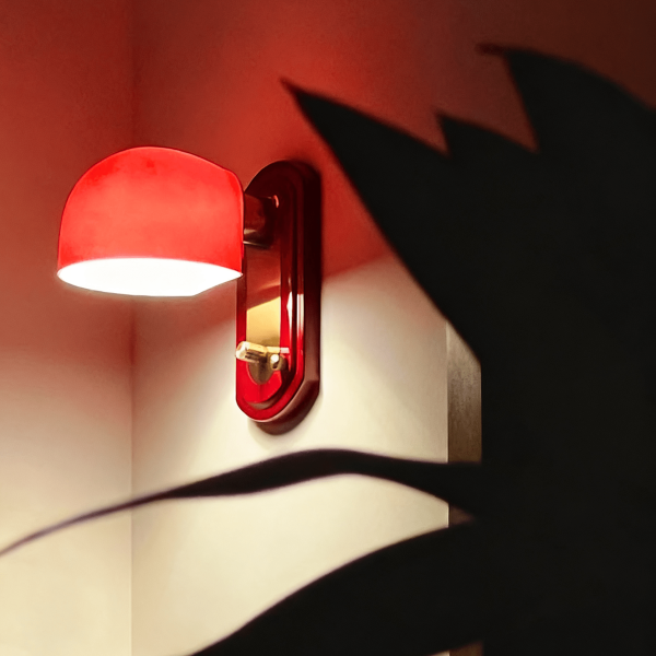 Настінний світильник Scarlet Dome — бра, колір червоний і золото, з матеріалу метал, скло, стиль модерн