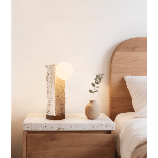 Настільна лампа Terra Travertine Orb — колір жовтий і колір горіха, з матеріалу метал, жовтий травертин, стиль модерн