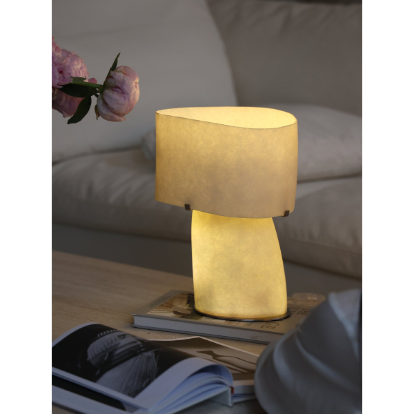 Настільна лампа Vellum
