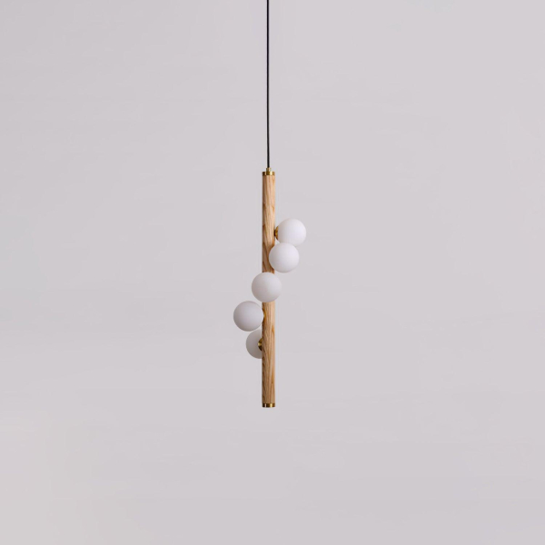 Вертикальный подвесной светильник Orb Timber — цвет ореха і цвет дерева, из материала метал, дерево, стиль модерн