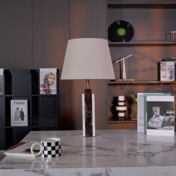 Настільна лампа Virello Marble — колір фіолетовий і білий, з матеріалу метал, текстиль, стиль модерн