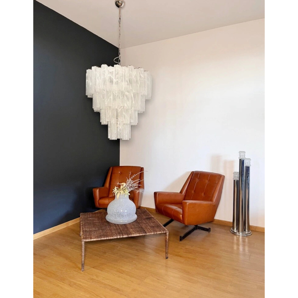 Величезна багатоярусна люстра зі скла – 80 скляних елементів – трубки з білого алебастрового скла. MURANO TUBE 166