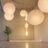 Akari A Round Swag Light (білий кабель) — підвісний світильник, з матеріалу шовковистий папір, метал, стиль сучасний