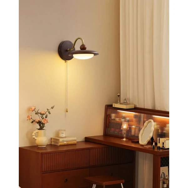 Настенный светильник Arcwood Saucer — бра, цвет ореха і белый, из материала метал, дерево, стиль модерн