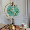Настольная лампа Aurelia Leaf — цвет золото, из материала скло, латунь, стиль ретро