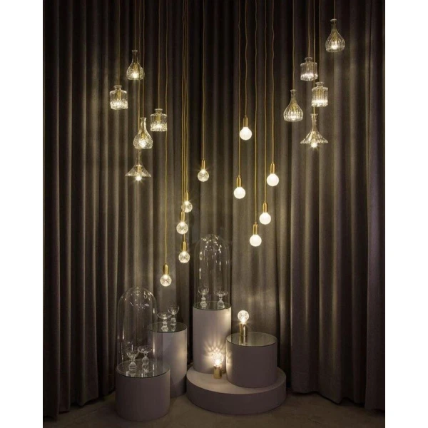 Светодиодный подвесной светильник Crystal Bulb — цвет латунь і прозрачный, из материала скло, стиль модерн