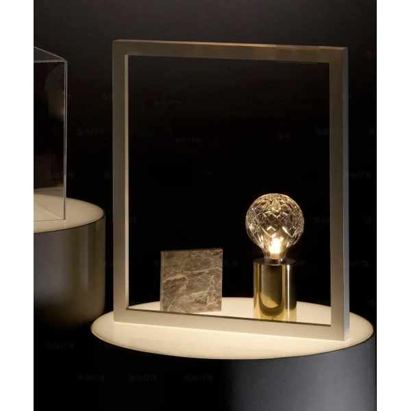 Настольная лампа Crystal Bulb — из материала латунь, скло, стиль модерн