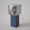 Портативна настільна лампа Cubic Accent — колір синій і хром, з матеріалу метал, алюміній, стиль модерн