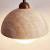Кулонний світильник Dome Travertine — підвісний світильник, колір жовтий і колір горіха, з матеріалу  жовтий травертин, скло, стиль модерн