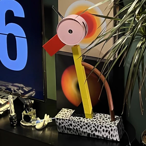 Настольная лампа Ducky — из материала метал, стиль модерн