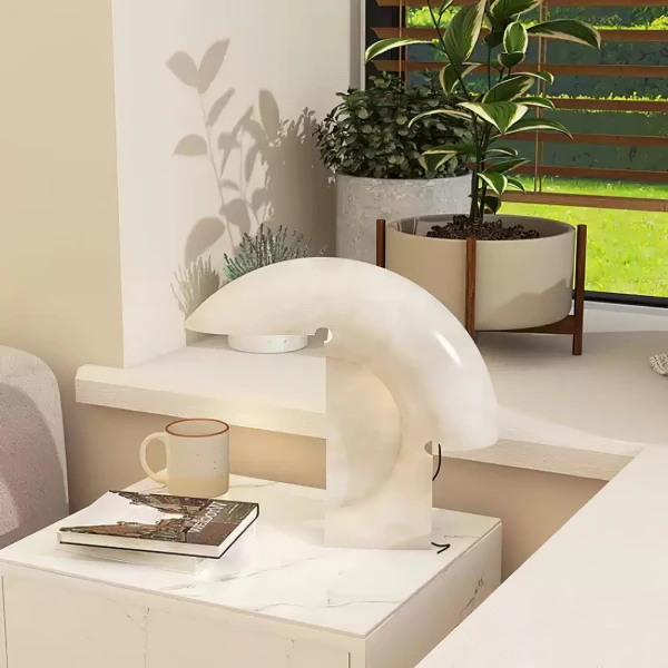 Настільна лампа Elios Marble — колір білий, з матеріалу метал, мармур, стиль модерн