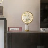 Настольная лампа с эмалевым покрытием — цвет белый, стиль модерн