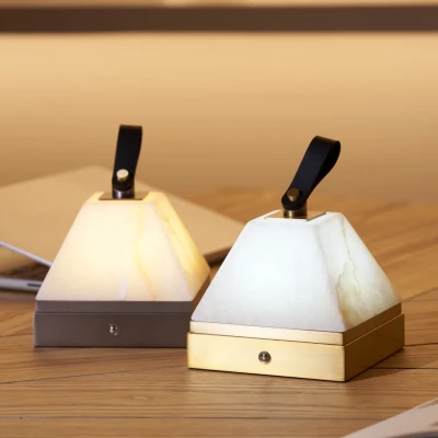 Портативна лампа Luma Cube Alabaster