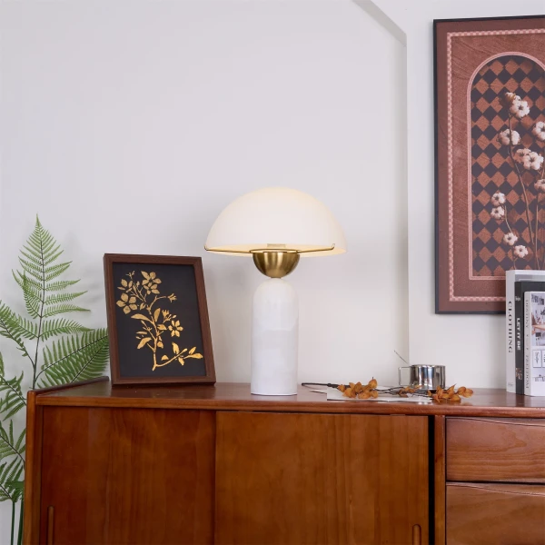 Настільна лампа Peono Alabaster — колір золото і білий, з матеріалу метал, скло, стиль модерн