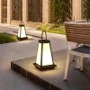 Вуличний ліхтар Roam Lantern Garden — настільна лампа, колір чорний і білий, з матеріалу нержавіюча сталь, акрил, стиль модерн