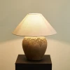 Настольная лампа Stoneveil — из материала  метал, тканина, стиль модерн