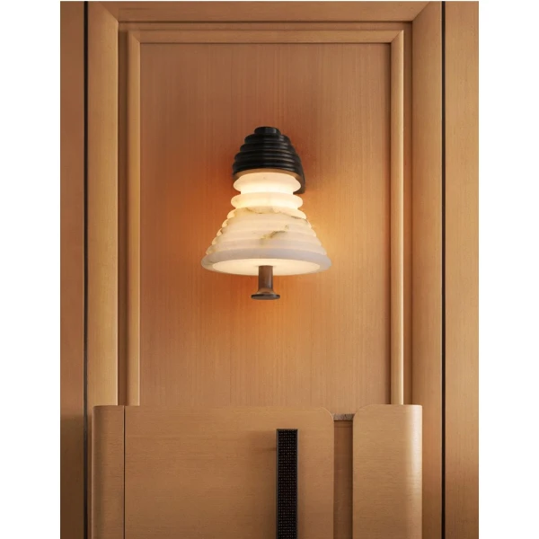 Настенный светильник Strata Alabaster