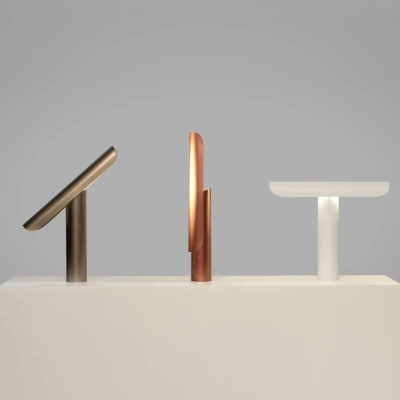 Настільна лампа T-Table