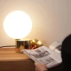 Настільна лампа Tip of The Tongue — колір золото, з матеріалу метал, залізо, стиль модерн