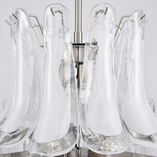 Люстра White Cloud Glass Petals — цвет белый, из материала  метал, скло, стиль современный