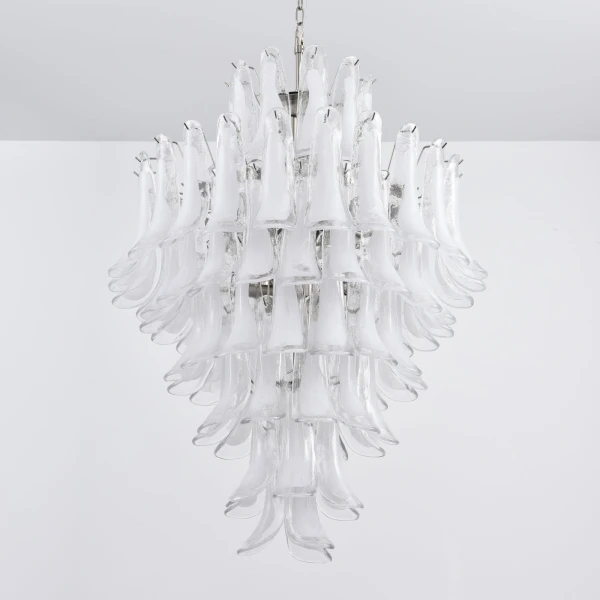 Люстра White Cloud Glass Petals — цвет белый, из материала  метал, скло, стиль современный