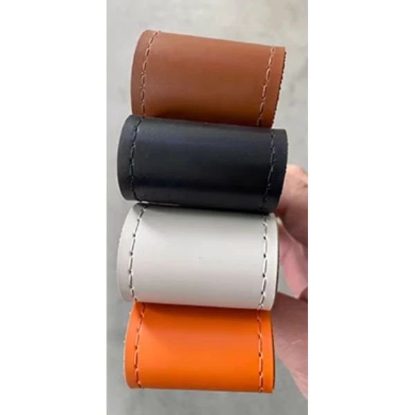 Линейный светильник BELT — подвесной светильник, цвет коричневый, из материала кожа, стиль минимализм
